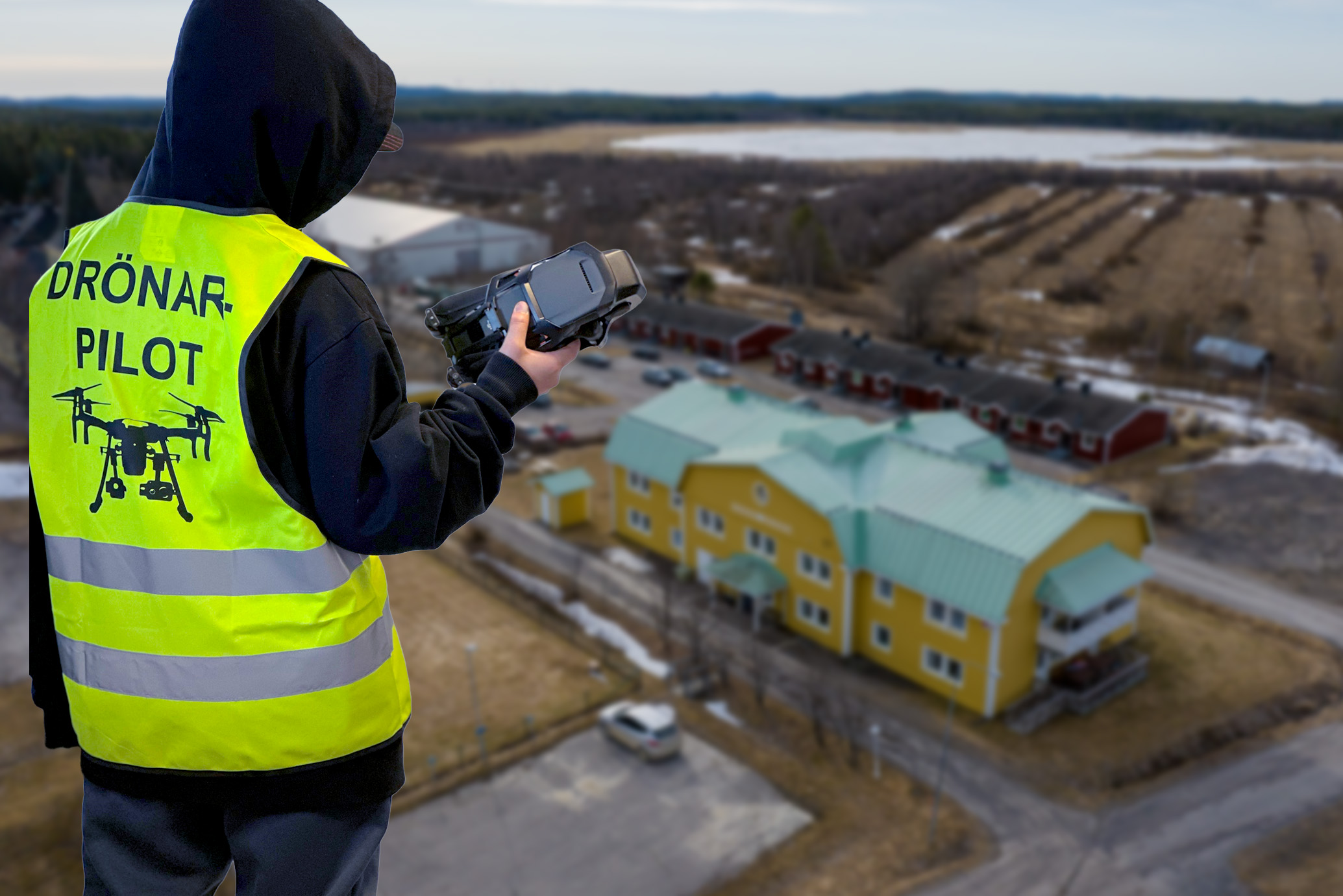Prao elev med varselväst på för drönarpiloter