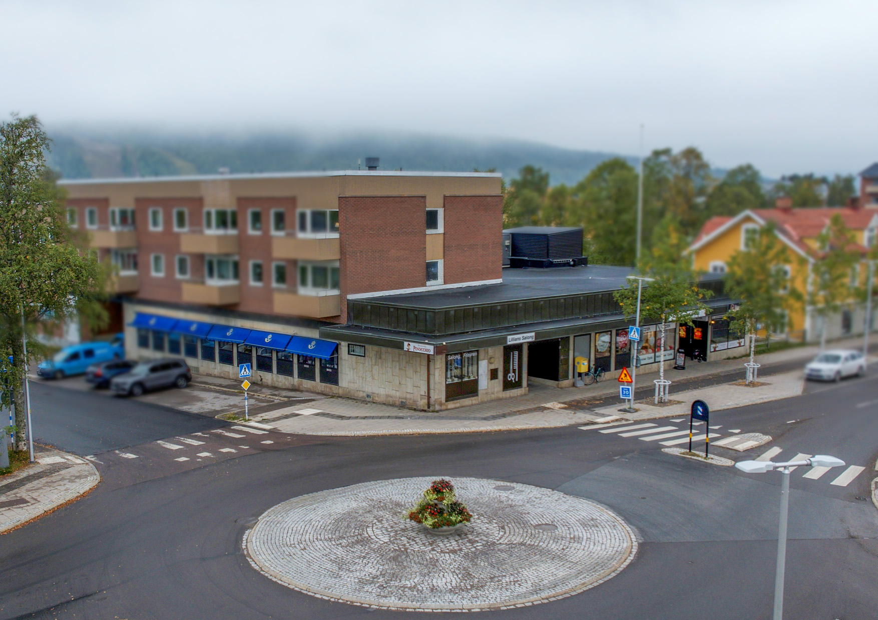 Kv.Svalan Postenhuset med lokaler